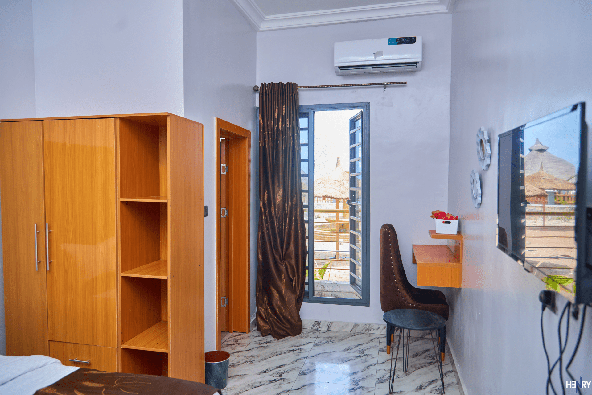 Deluxe Room - view 4